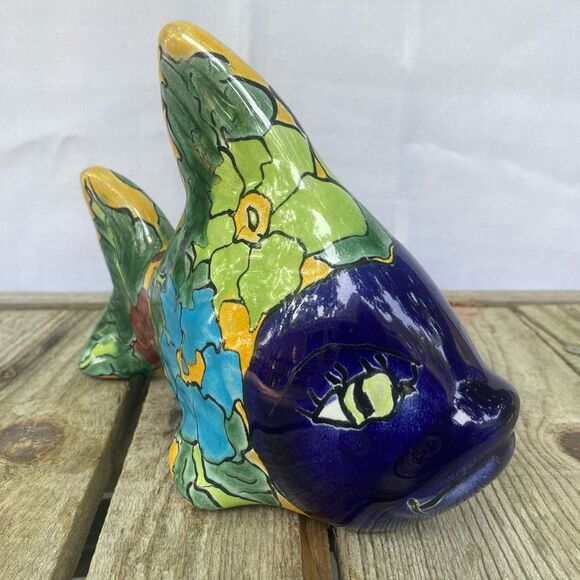 Hand Painted Talavera Ceramic Fish Figurine Made in Mexico Multicolor Folk Art - Picture 1 of 8